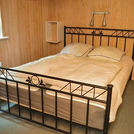 Four-bedroom Holiday In Vakantiehuis