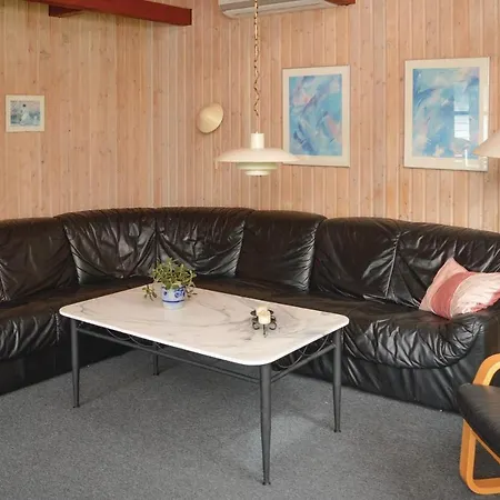 Four-bedroom Holiday In Vakantiehuis Toftlund